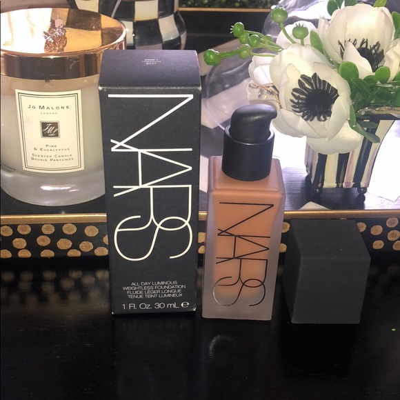 Nars All Day Luminous Weightless Foundation - Picture 4 of 4